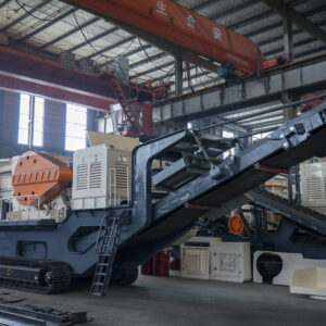 Trituradora de mandíbula móvil montada sobre orugas